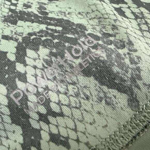 Fabletics - Picture 3 of 4